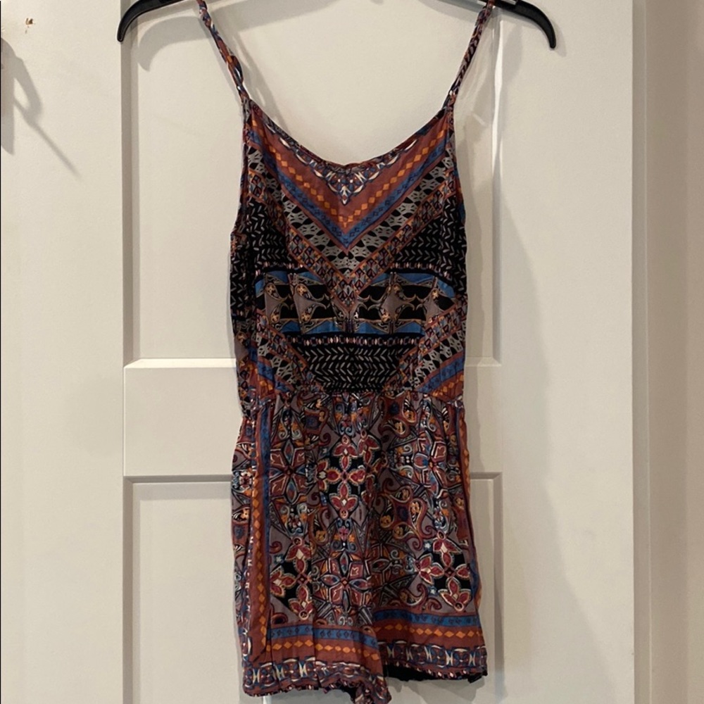 Junior’s Patterned Romper